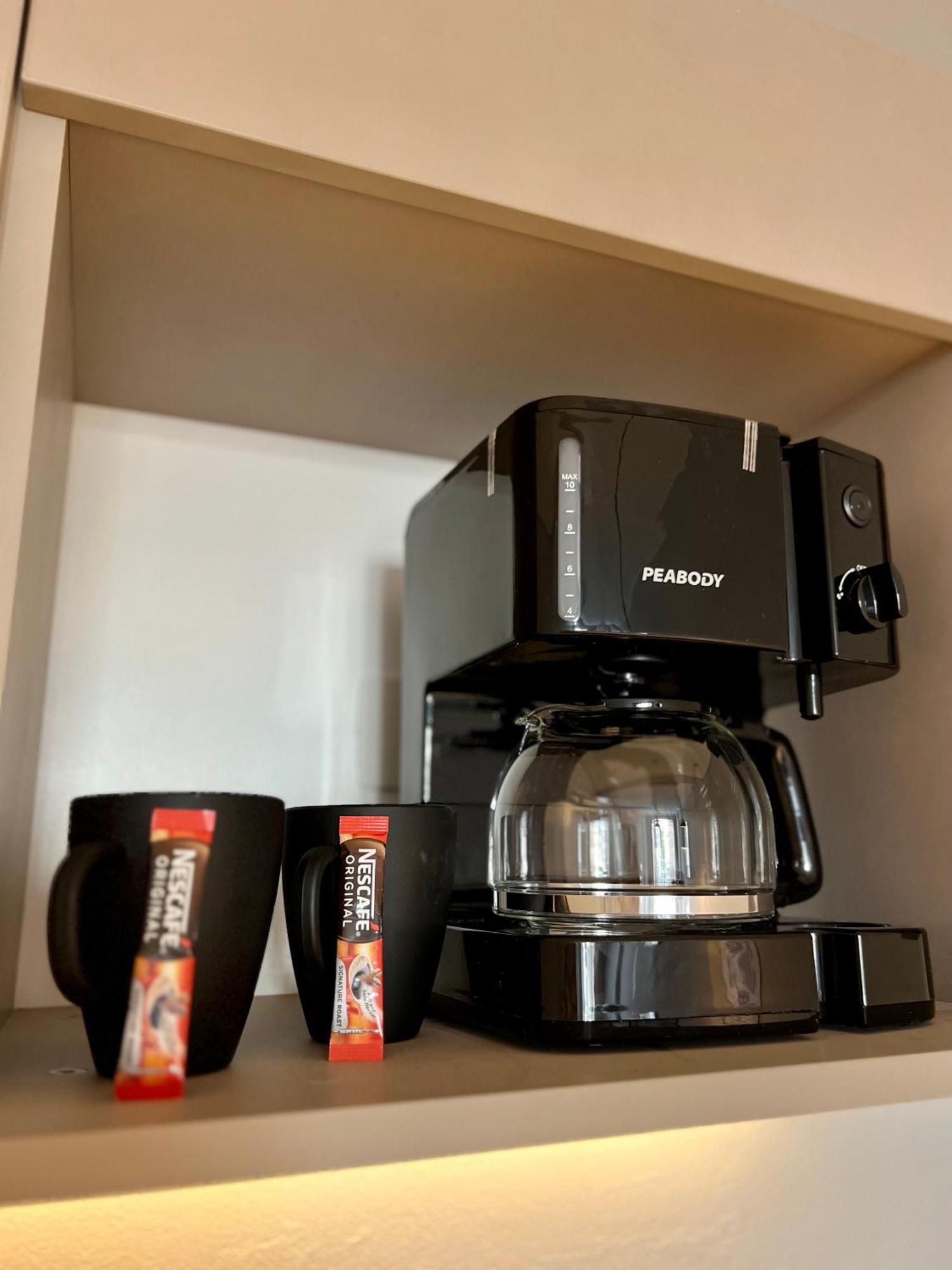 Modern With Premium Amenities Apartment